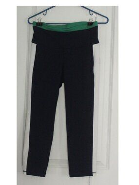 OLD NAVY Go-Dry Fitted Capri Leggings Women’s Size Medium Blue and Green